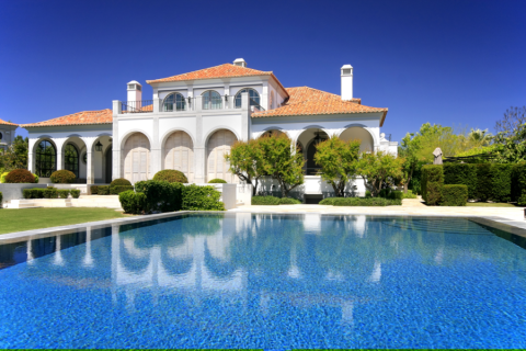 shutterstock_34188946_home_outdoor_pool-900x600-675e593